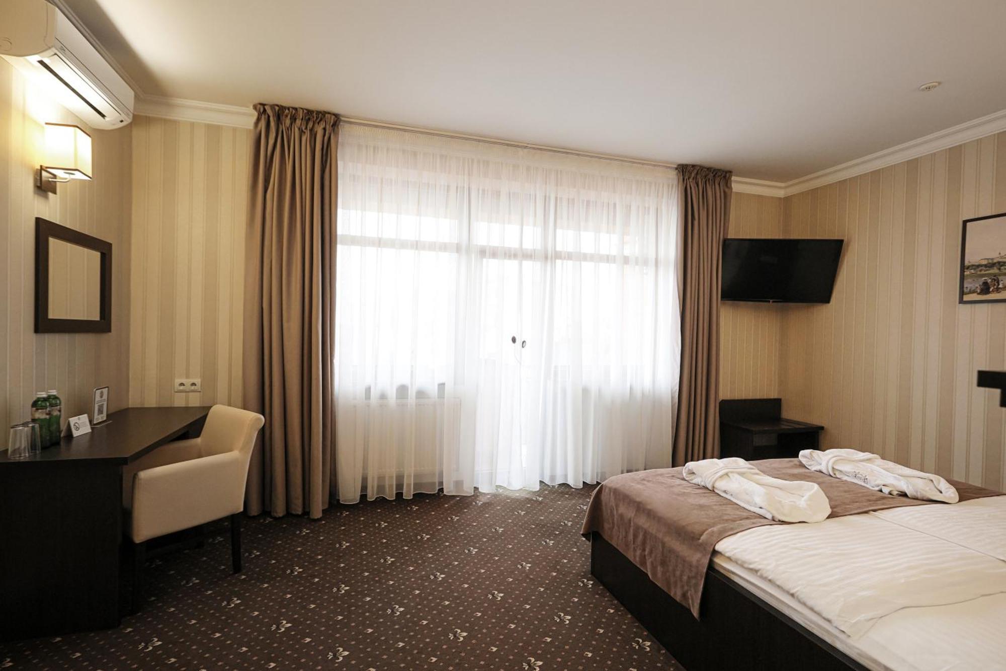 Hotel Ferdinand Mukačevo Exteriér fotografie