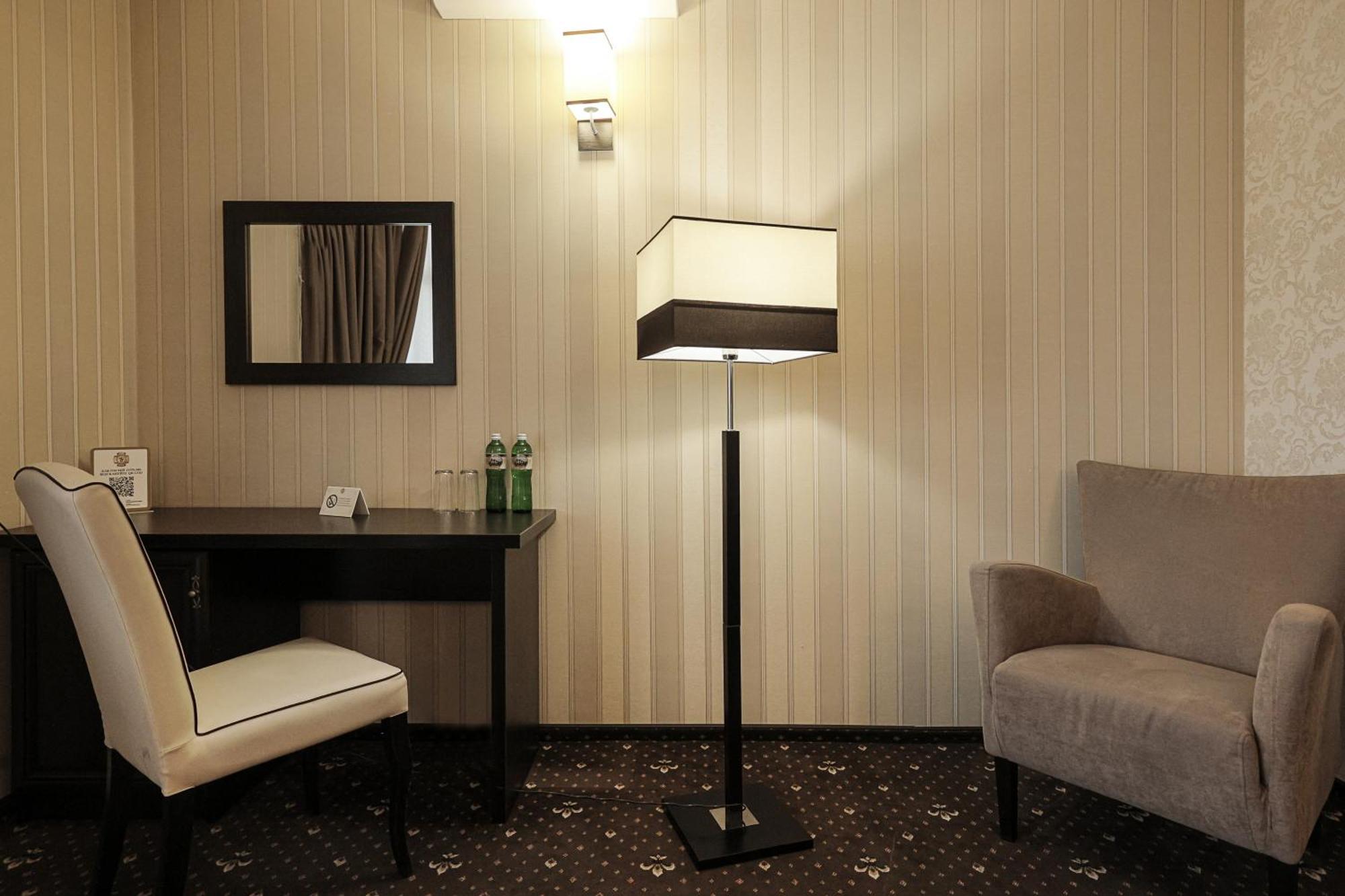 Hotel Ferdinand Mukačevo Exteriér fotografie