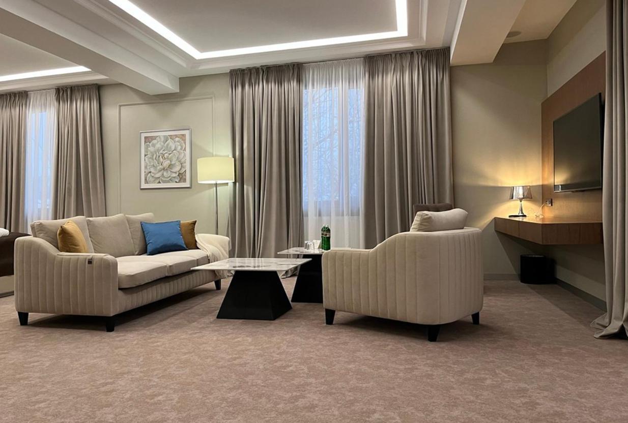 Hotel Ferdinand Mukačevo Exteriér fotografie